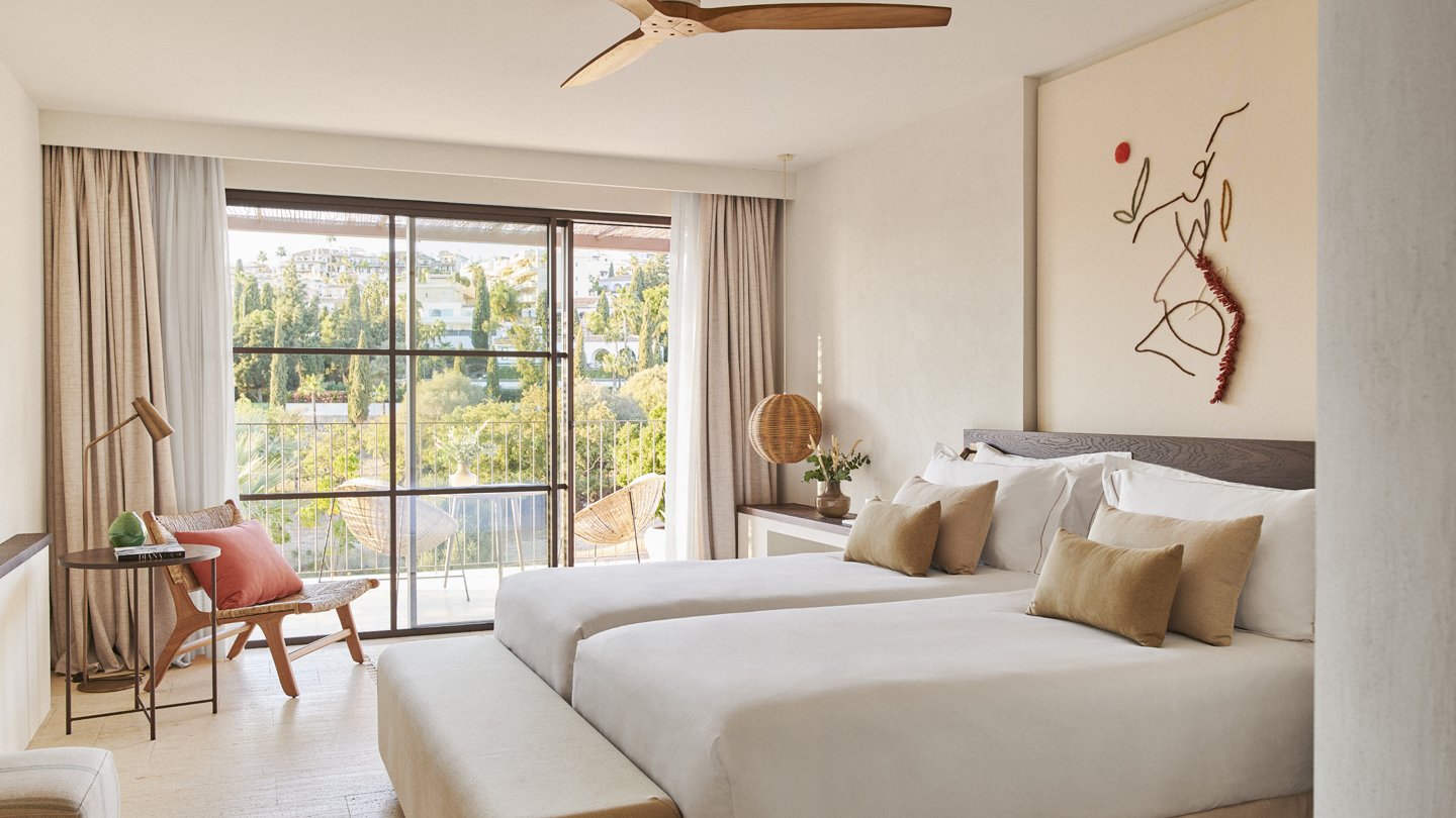 Deluxe King Room