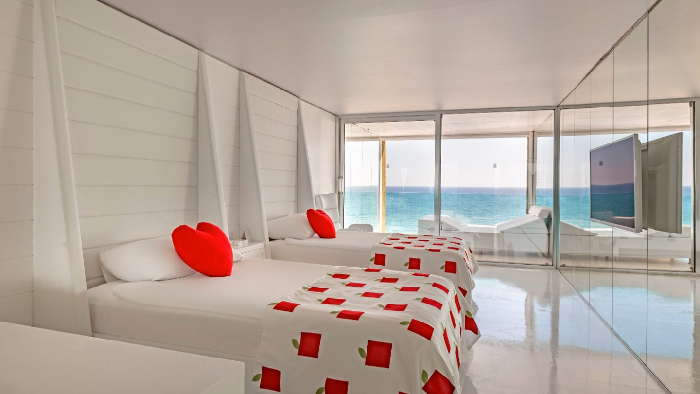 Design Room Direct Sea View