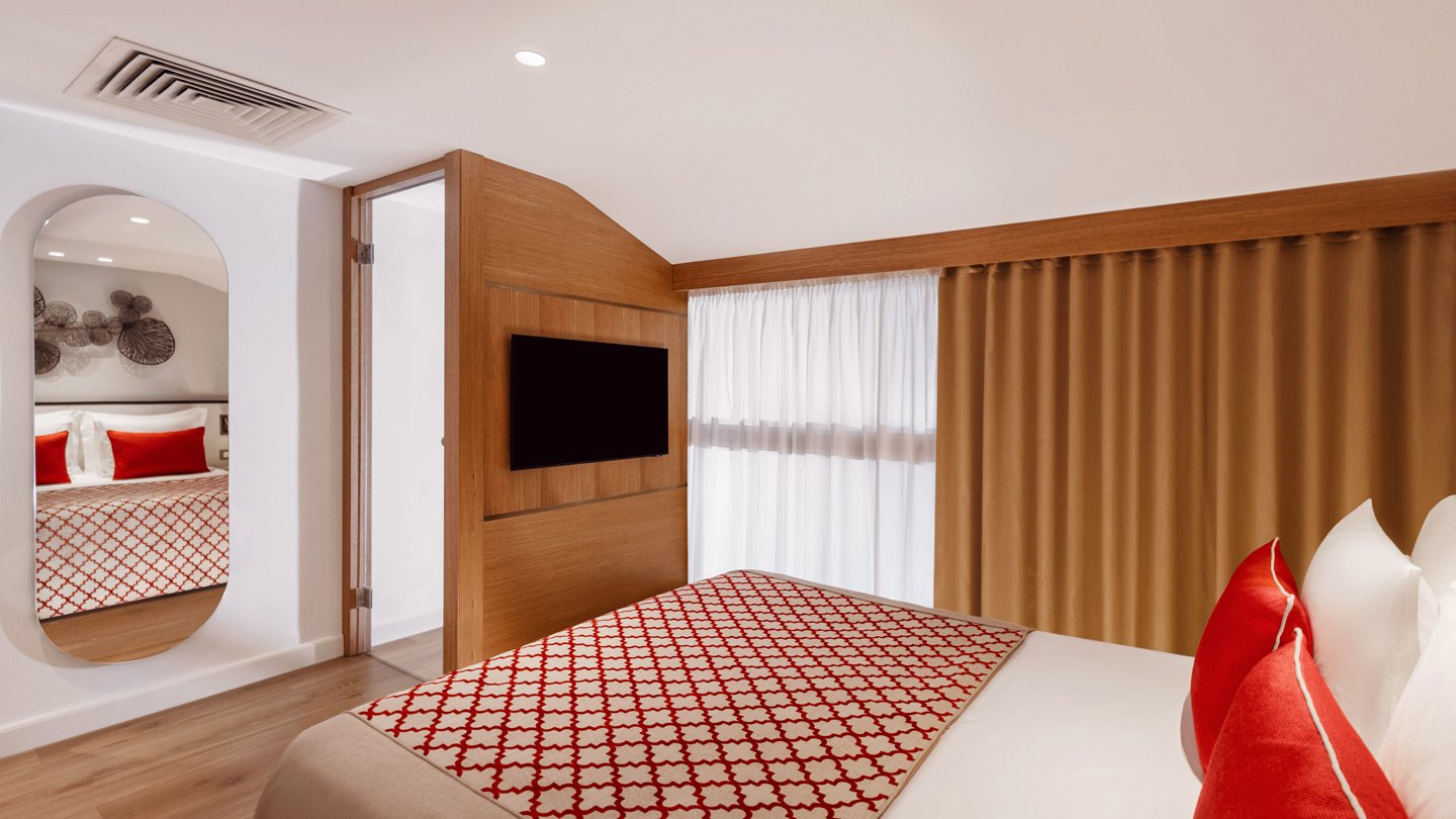Deluxe Duplex Sea View