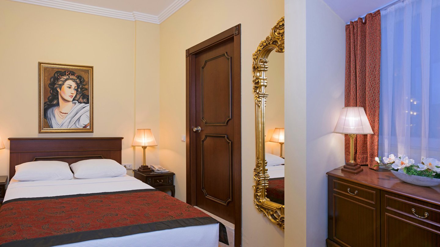Economy Room