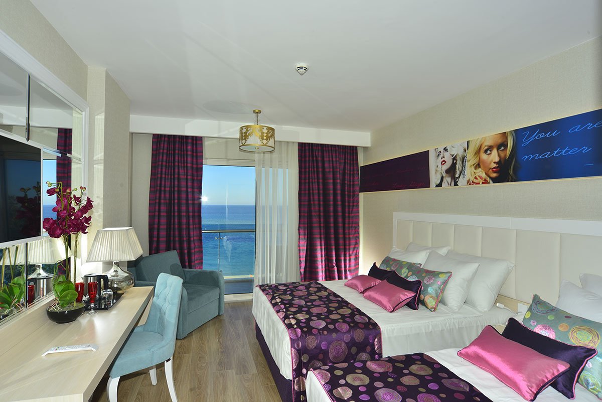 Deluxe Side Sea View
