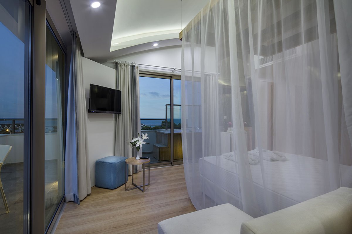 Love Suite
