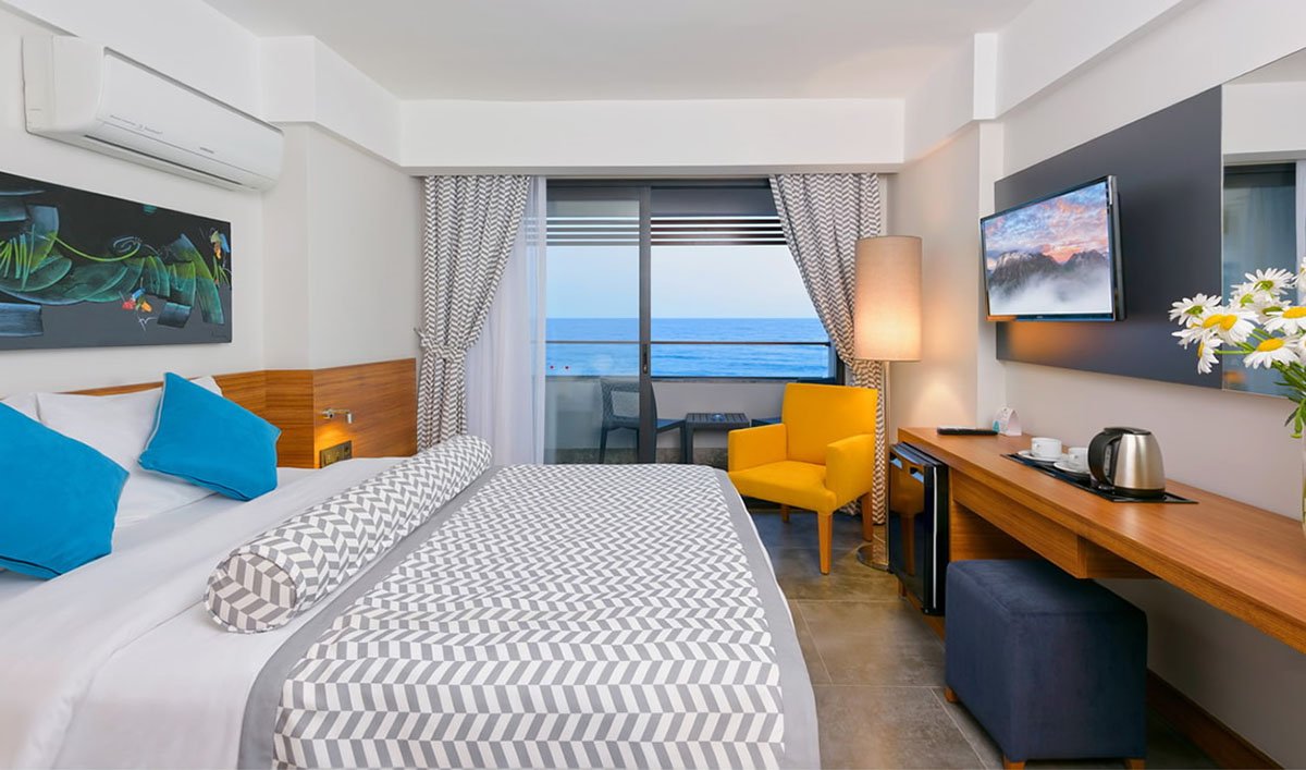 Standard Side Sea View