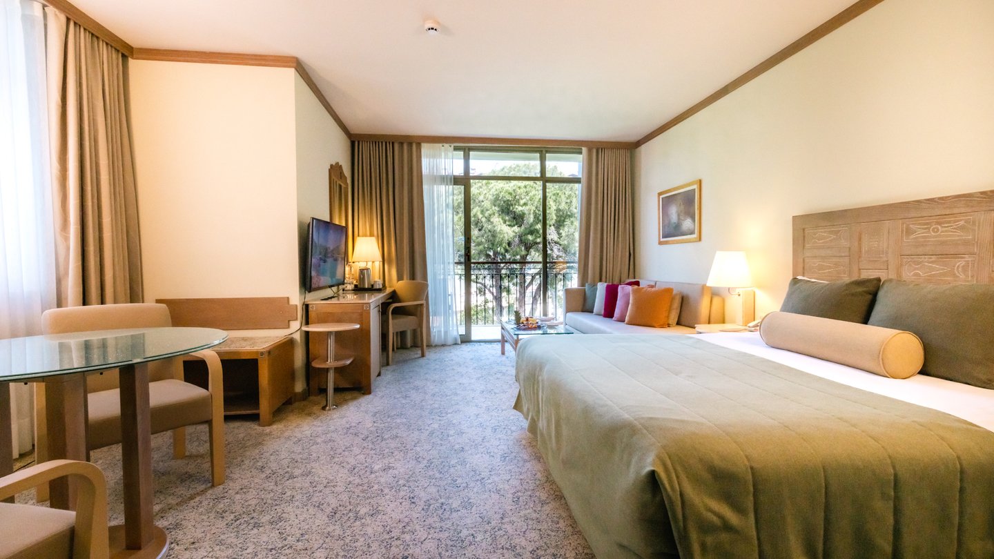 Junior Suite Room