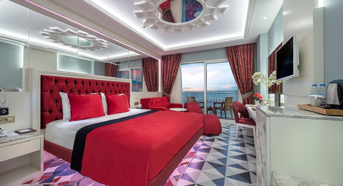 Love Standard Side Sea View
