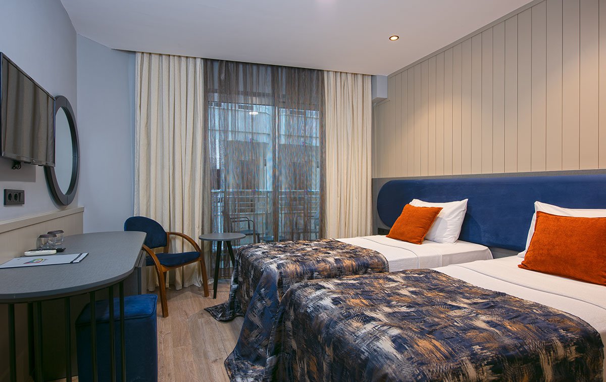 Comfort Sea View Twin Bed