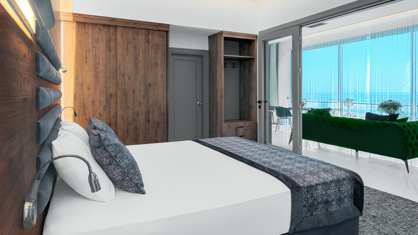 Economy Room