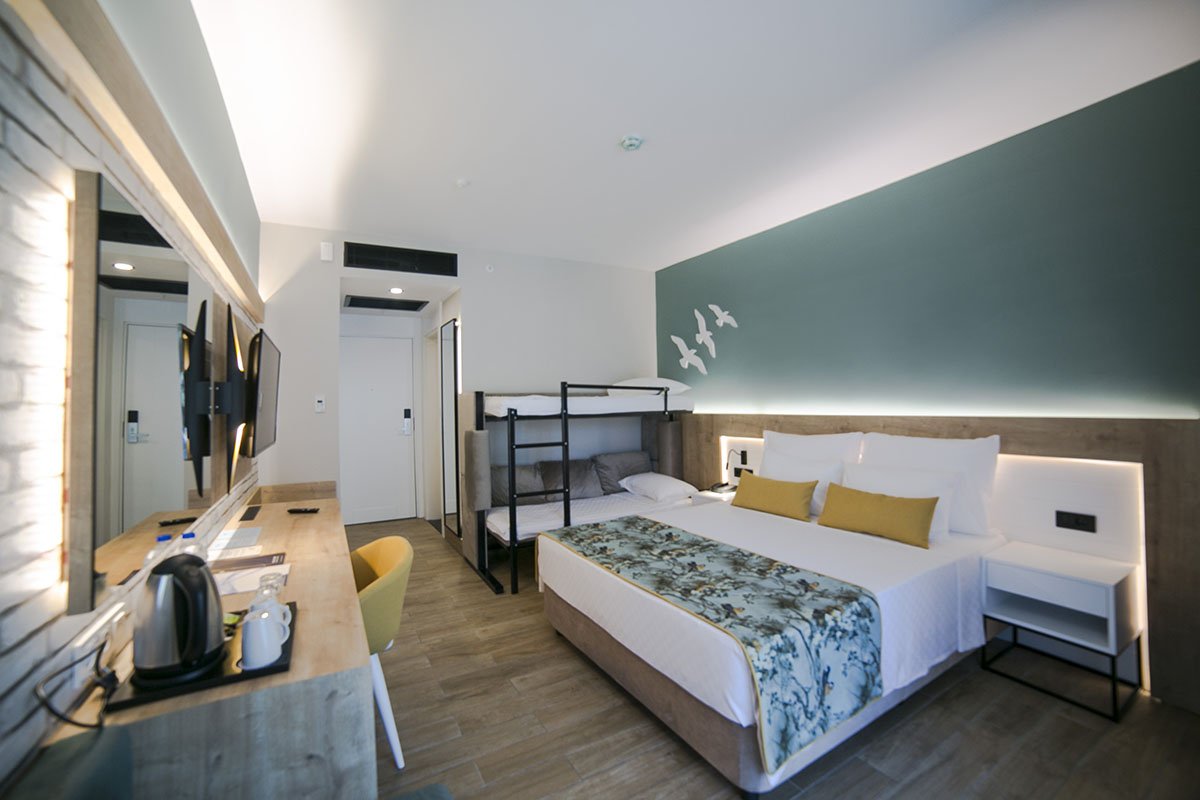 Family Bunkbed Room