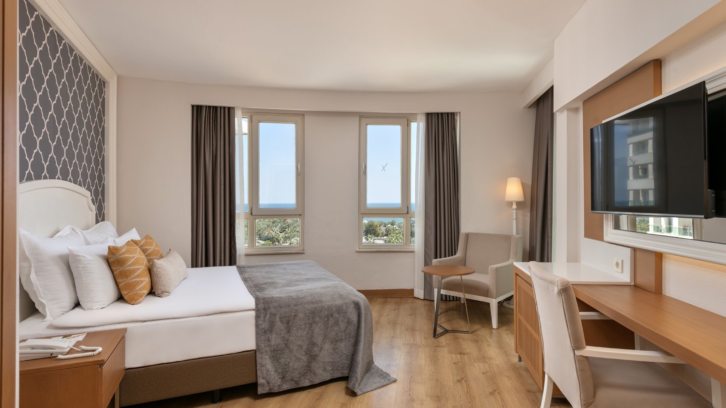 Family Suite Land View