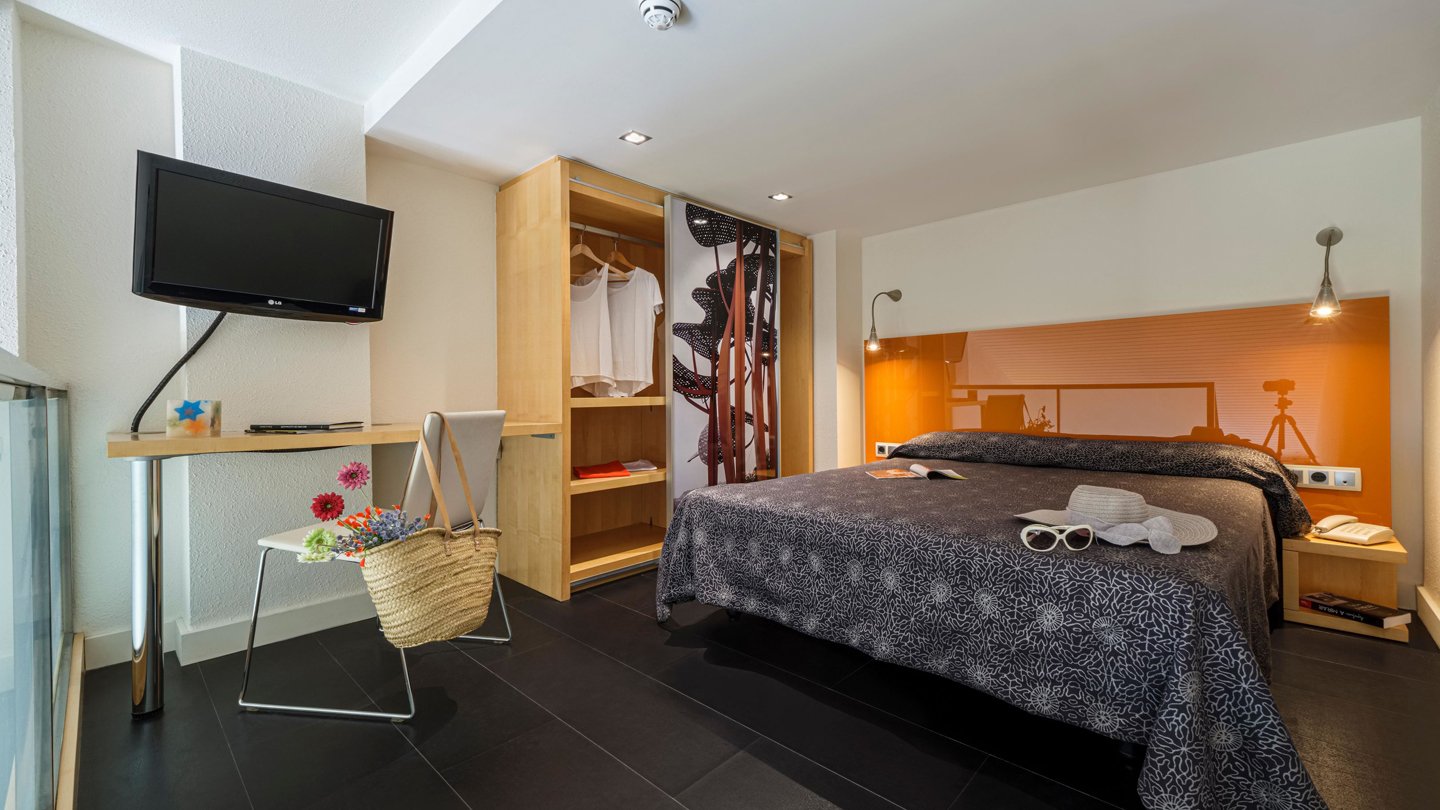 Duplex Room.