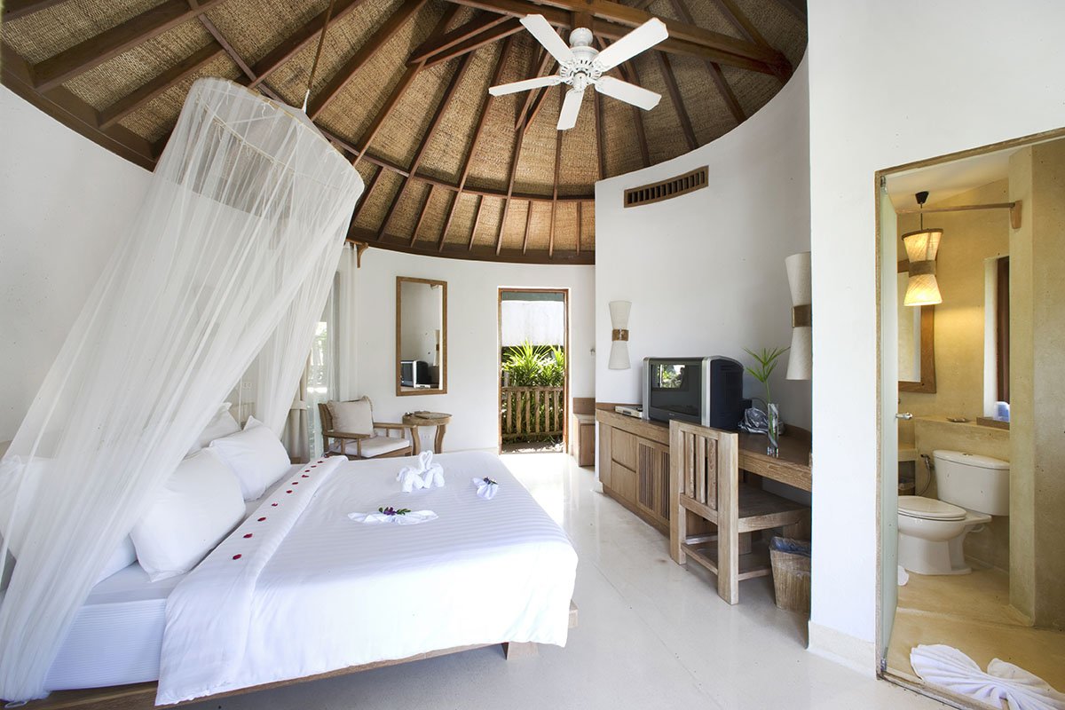 Villa With Plunge Pool Garden View