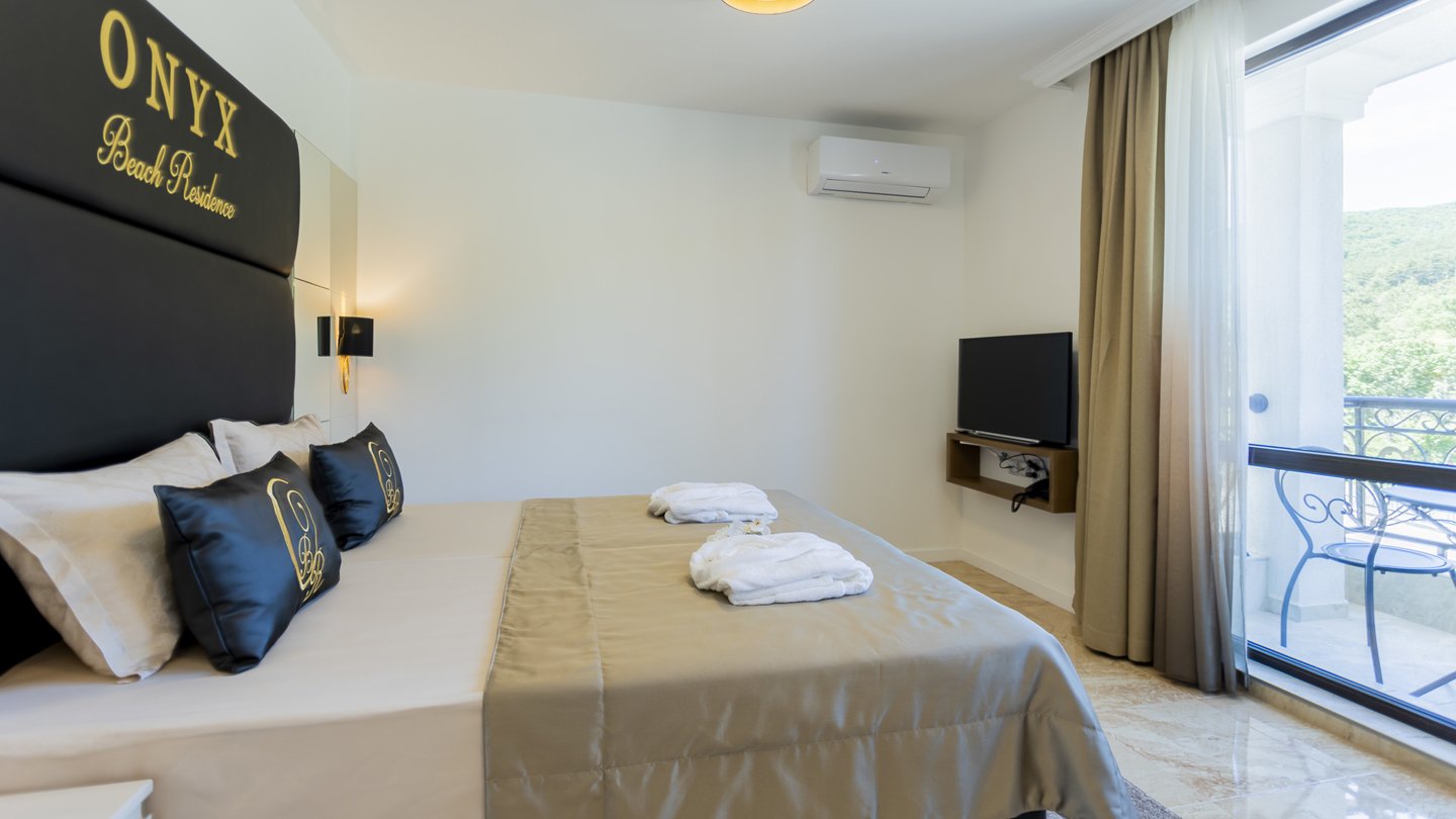 1 Bedroom Apartment Side Sea View