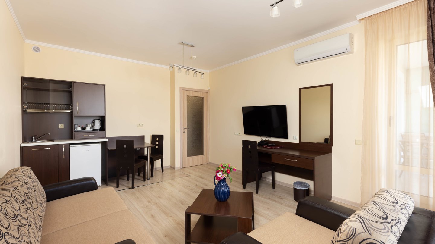 1 Bedroom Apartment