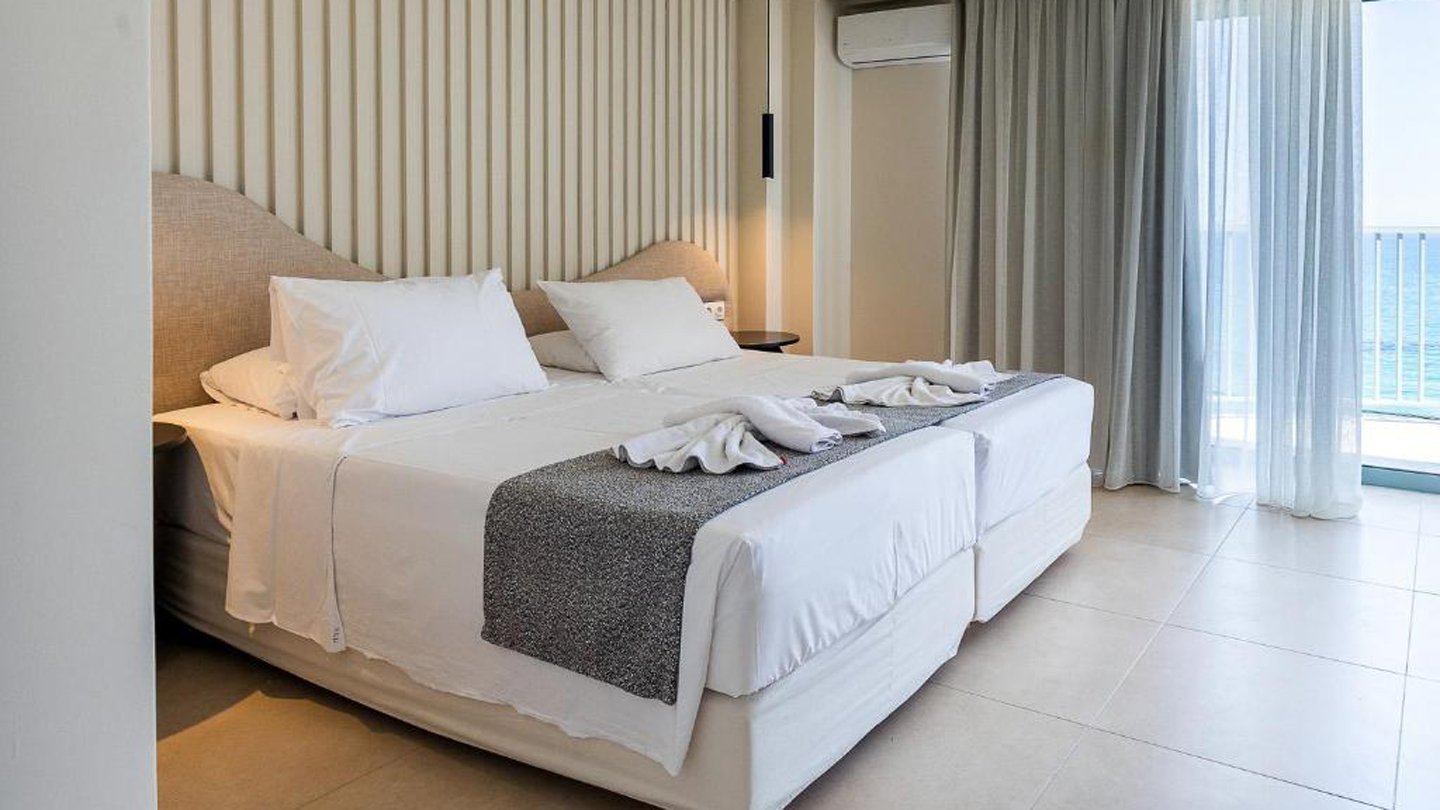 Executive Suite Sea View