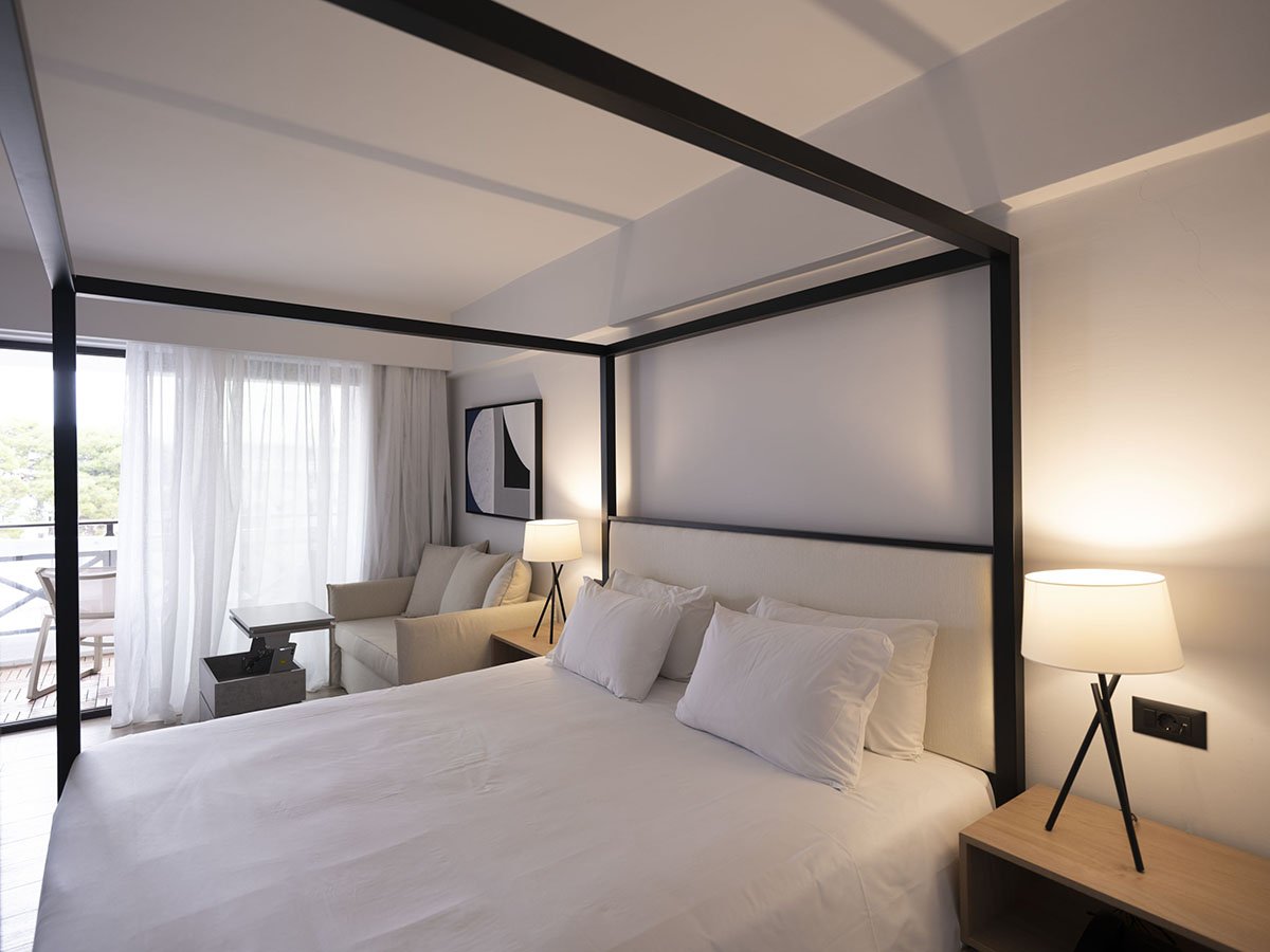 Economy Room