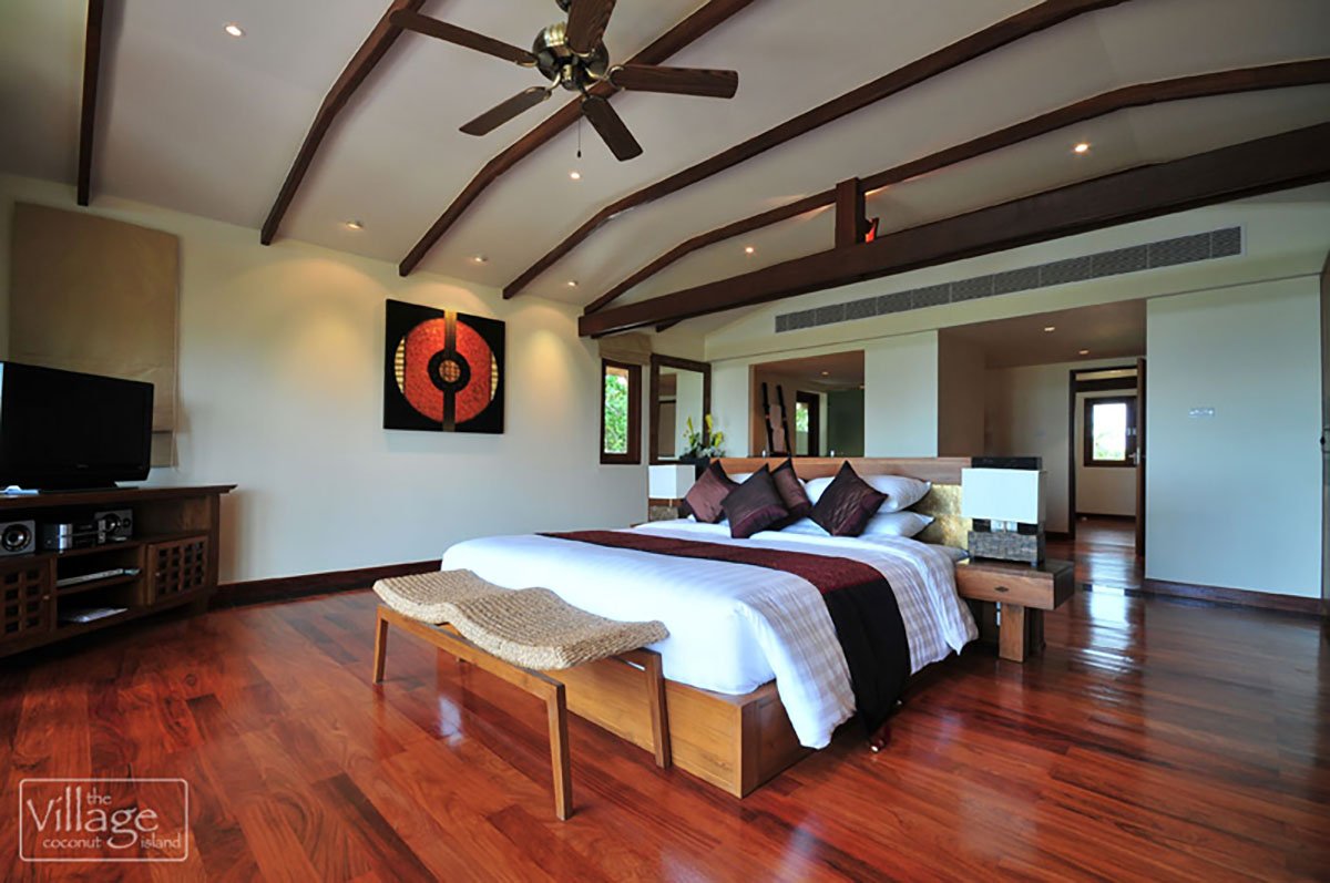 3 Bedrooms Grand Beachfront Villa