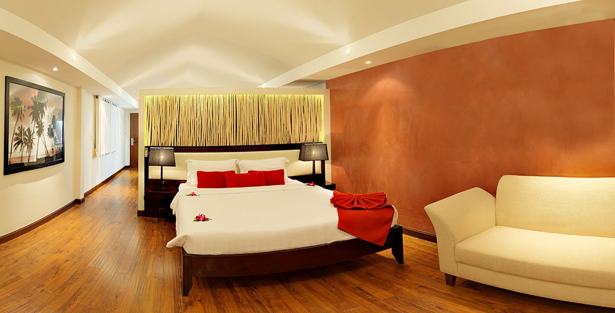Outdoor Jacuzzi Suite