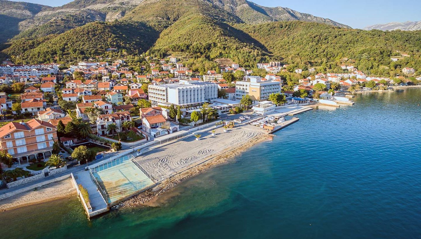 Carine Hotel Delfin(Tivat, Montenegro-Horvaatia)