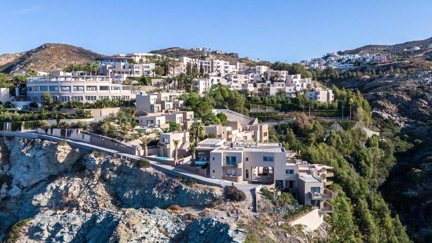 Athina Palace Resort & Spa 2