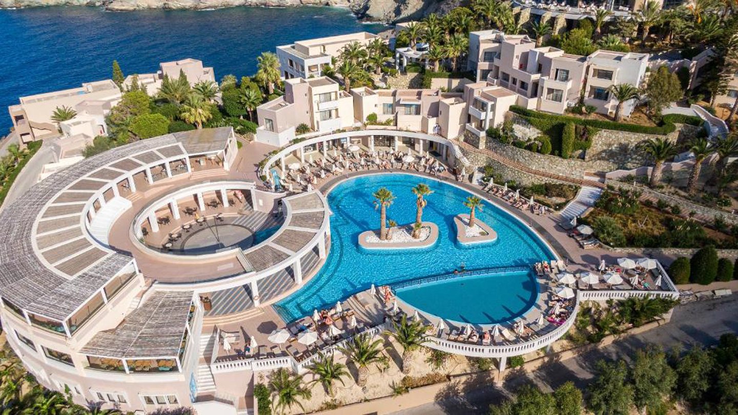 Athina Palace Resort & Spa 5