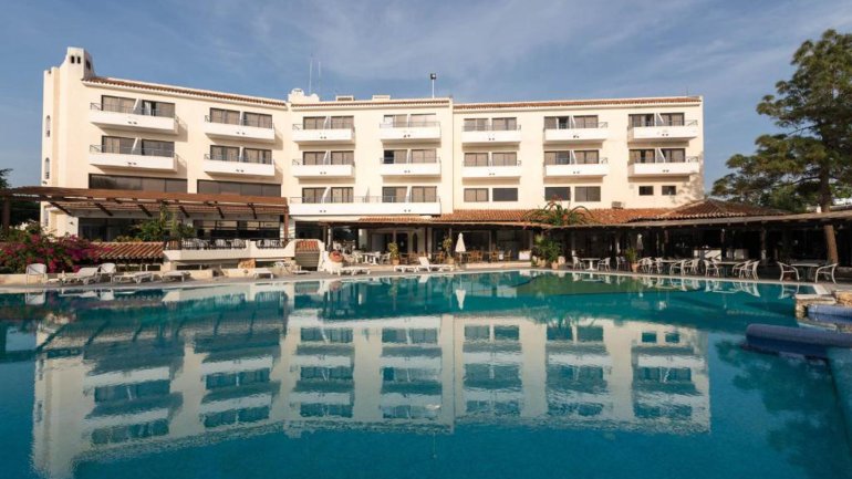 Paphos Gardens Holiday Resort 4